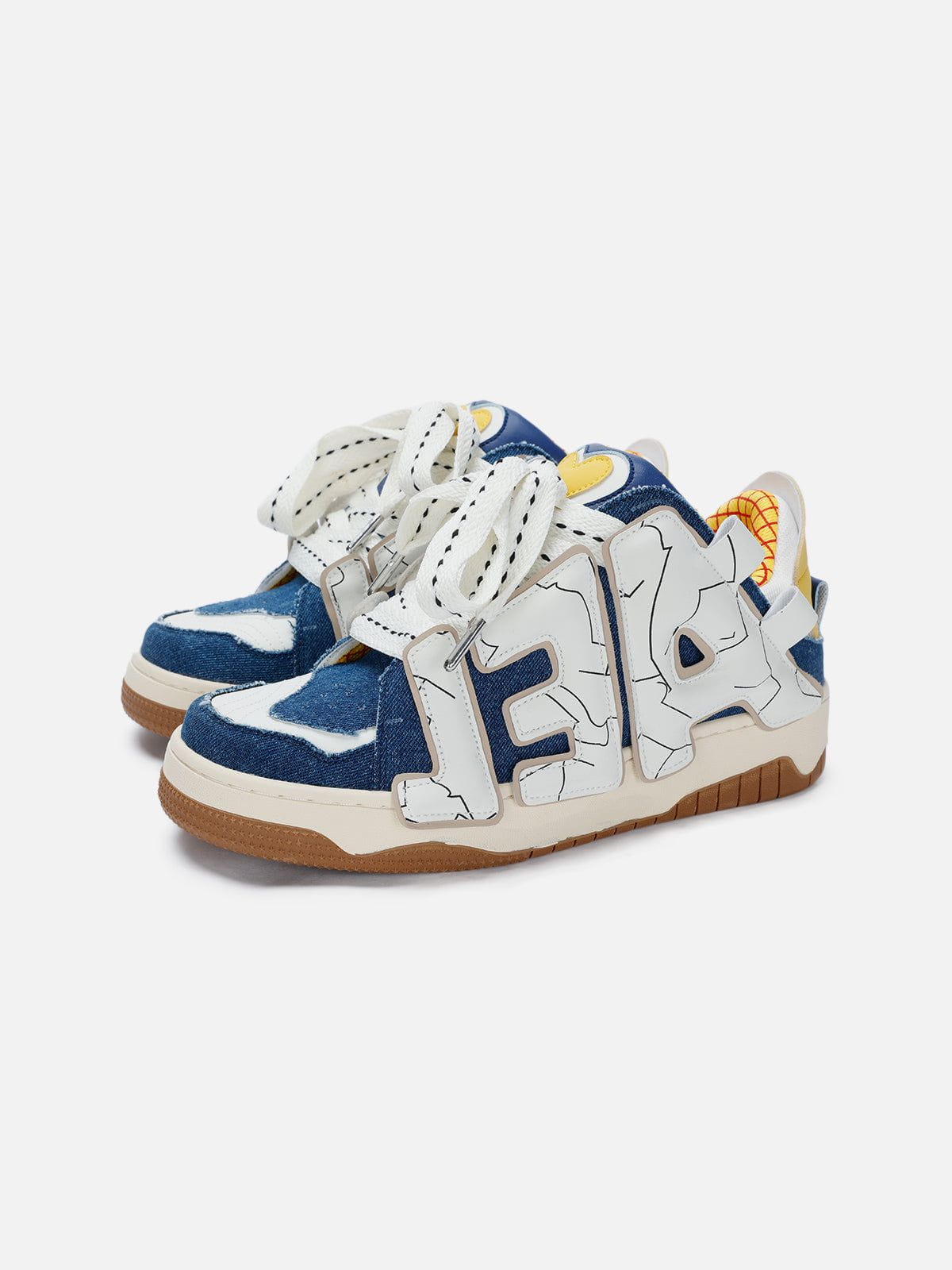 StarryClimb Applique Embroidery Big Letter Skate Shoes