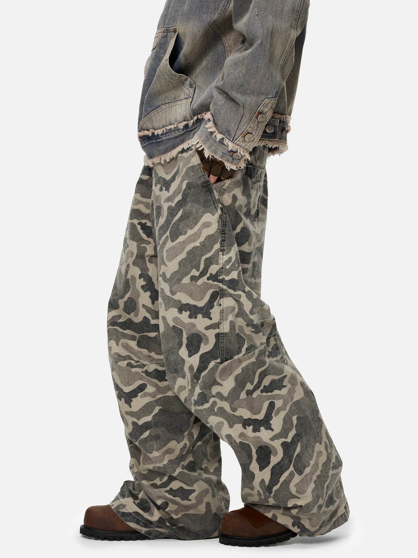 Wrinkle Camouflage Loose Jeans