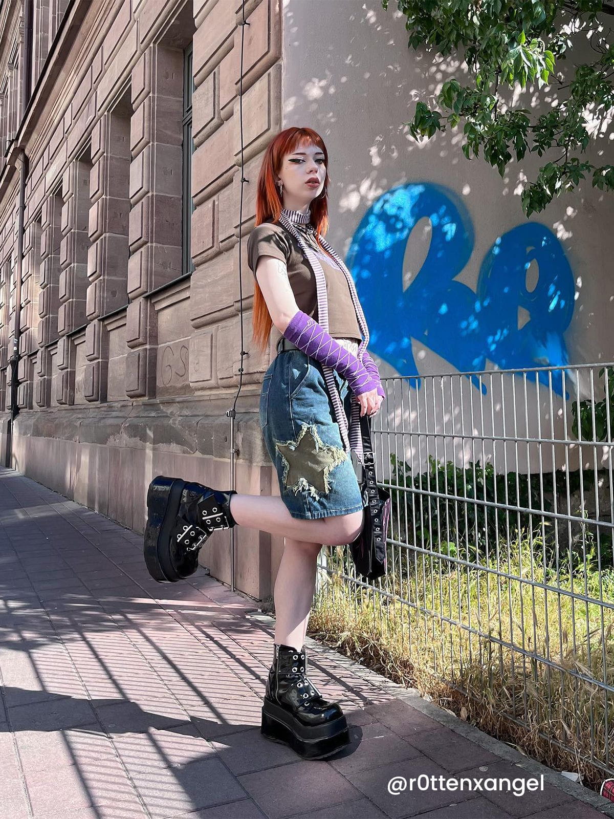 Star Tassel Patch Gradient Jorts
